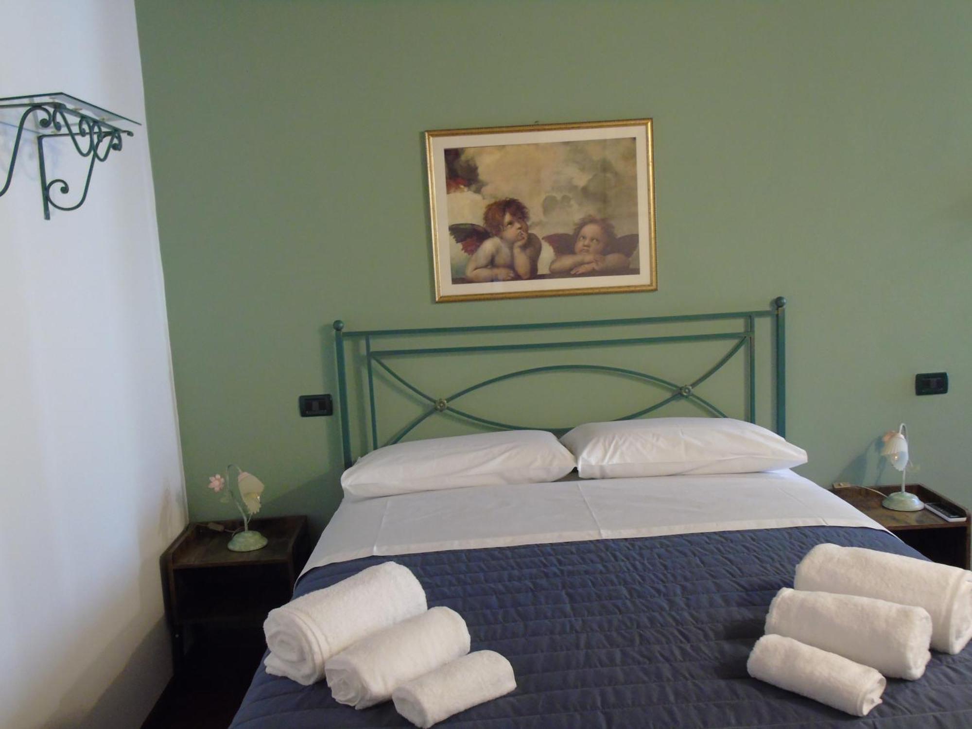 Tasi Apartaments Cento  Bagian luar foto